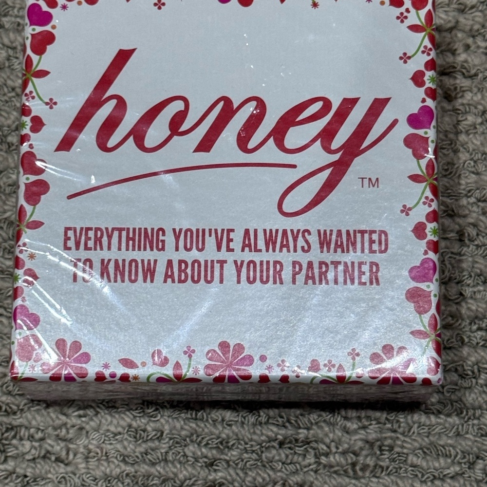 Honey Party Game - Pink & White Box